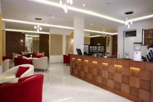 Телевизор и/или развлекательный центр в فندق الزوين - Alzuwain Hotel