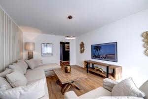 Μια τηλεόραση ή/και κέντρο ψυχαγωγίας στο Luxusapartment, Rüttenscheid, zwei Parkplätze