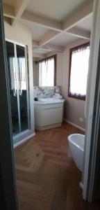 Ванна кімната в LOGHINO Lombardo