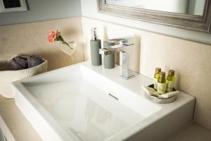 A bathroom at BB 22 Palace