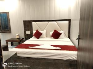 Postel nebo postele na pokoji v ubytování HOTEL KBS