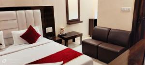 Postel nebo postele na pokoji v ubytování HOTEL KBS
