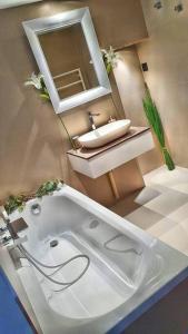 Ένα μπάνιο στο Suite st lô 1 Rouen (centre historique)