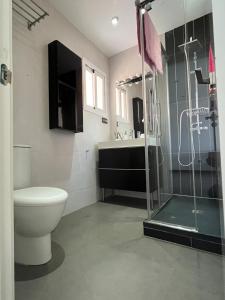 Et badeværelse på Apartamento La Marquesa + 20 billeder