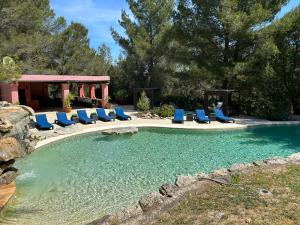 Piscina en o cerca de Bosque de Pere