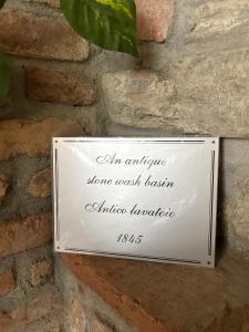 Certifikát, hodnocení, plakát nebo jiný dokument vystavený v ubytování B&B La Corte and Home Restaurant - free parking - 10 minutes to the lake and centre
