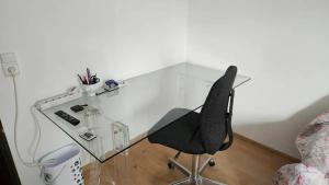Φωτογραφία από το άλμπουμ του Ferienzimmer bei Thomas - Gemütliches Schlaf- und Wohnzimmer mit modernem Bad στο Ουλμ