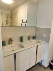 Φωτογραφία από το άλμπουμ του Location de vacances à Andernos - appartement 2 chambres dans résidence neuve σε Andernos-les-Bains