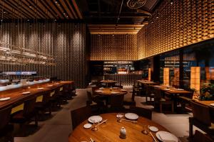 Waldorf Astoria Kuwait餐厅或其他用餐的地方