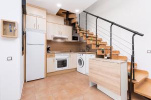 Kuchyň nebo kuchyňský kout v ubytování Home2Book Casa Etone, BBQ, Terrace & Pool