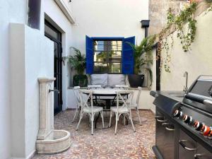 Χώρος καθιστικού στο The TownHouse - Neve Zedek