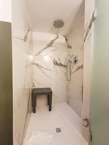 A bathroom at Mini Studio con Balcone a Piazza del Popolo