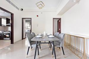 Kuchyň nebo kuchyňský kout v ubytování StoneTree - Modern Style 1 BR near Marina Walk + 6 fotografií