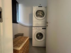 Menahem Arber Pool 5 Bedroom