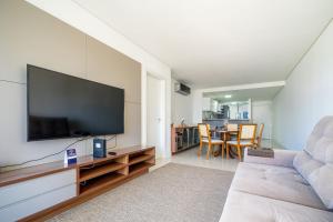 Imagem da galeria de Apto charmoso c/ varanda a 150m da praia ABC0403 em Itajaí