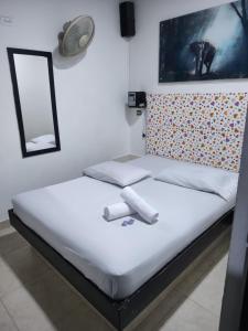 Lova arba lovos apgyvendinimo įstaigoje Hotel Marat suite