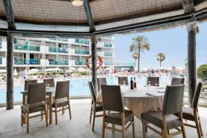 Bazén v ubytování Hotel Best Maritim nebo v jeho okolí