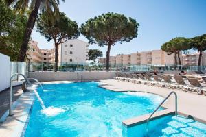 Bazén v ubytování Hotel Best Cambrils nebo v jeho okolí