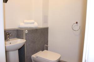 Bany a The Arches - The Big Yin 3 fotos més