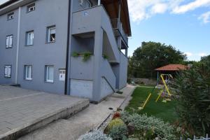 Budova, kde se apartmán nachází