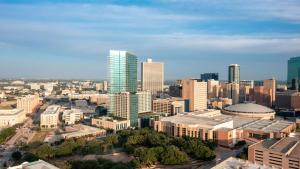 Nespecifikovaný výhled na destinaci Fort Worth nebo výhled na město při pohledu z hotelu