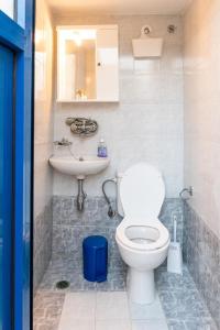 Koupelna v ubytování Mitato View Serifos Platis Gialos + 100 fotografií