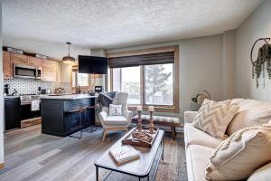 Gallery image of Village at Breck Studio 4217 by Ski Country Resorts in Breckenridge