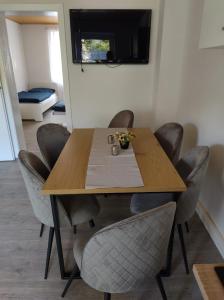 Et tv og/eller underholdning på estrella24 LIVING ROOMS Kairo