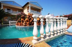 Bazén v ubytování Hotel Rigakis nebo v jeho okolí