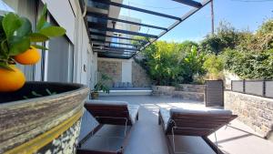 A balcony or terrace at Istron Avra