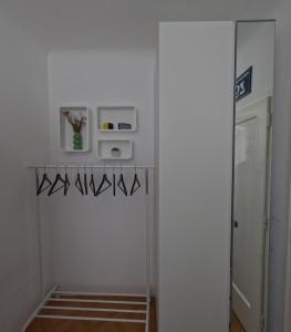 Fotografia z galérie ubytovania Vienna: Cozy 2-Room Apt. (U3 - Schweglerstrasse) vo Viedni