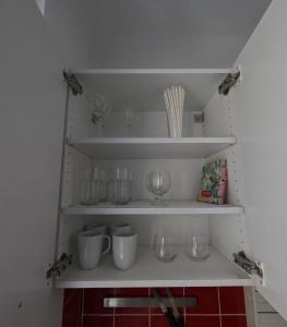Kuchyňa alebo kuchynka v ubytovaní Vienna: Cozy 2-Room Apt. (U3 - Schweglerstrasse)