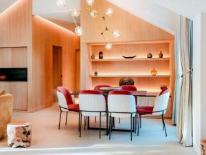 Posezení v ubytování SO/ Sotogrande Spa & Golf Resort Hotel
