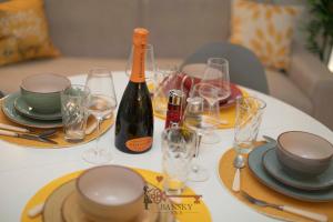 Soleil 5 Apt with Green Terrace in Lugano Center -By EasyLife Swiss的酒水