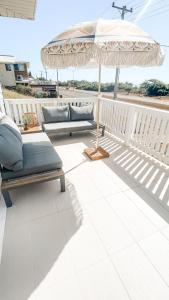 Rõdu või terrass majutusasutuses Beach Bungalow Yeppoon