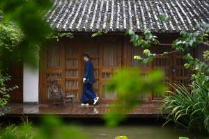 吾爱堂外面的花园