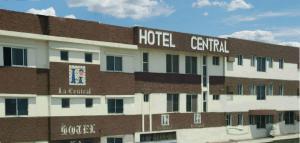 a hotel with the words hotel central on the side of it at Hotel Central Irapuato - Hotel en Irapuato in Irapuato