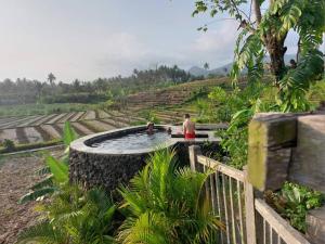 Zahrada ubytování Bali Beach Eco Villas Bali Batu Beach Hut