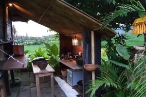 Zahrada ubytování Bali Beach Eco Villas Bali Batu Beach Hut