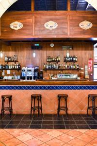 The lounge or bar area at ALEGRIA Bodega Real