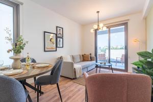 Posezení v ubytování Latte's Prime 1-Bedroom Apartment in Larnaca
