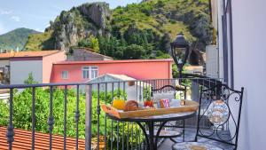 Nespecifikovaný výhled na hory nebo výhled na hory při pohledu z bed and breakfast