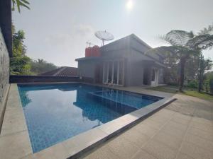Galeriebild der Unterkunft Villa Bukit Danau Lot 14 in Cinengangirang