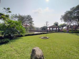 Galeriebild der Unterkunft Villa Bukit Danau Lot 14 in Cinengangirang