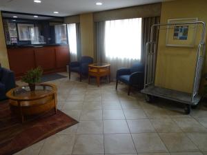 Posezení v ubytování Sheridan Hotel