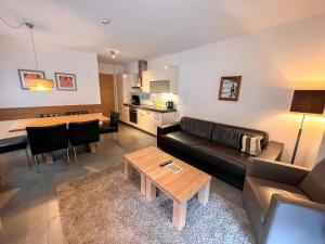 Posezení v ubytování Apartment Mountain Resort-Kaprun by Interhome