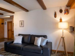 Posezení v ubytování Apartment Baroudeur B04 by Interhome