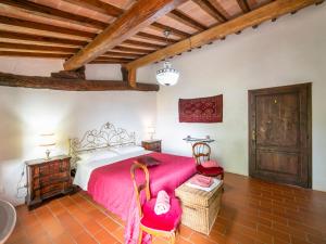 A bed or beds in a room at Holiday Home Vedi Torre by Interhome