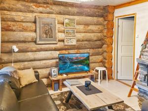 Χώρος καθιστικού στο Holiday Home Kukasrakka 3 b 8 by Interhome