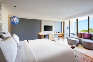 TV a/nebo společenská místnost v ubytování Le Meridien Bali Jimbaran